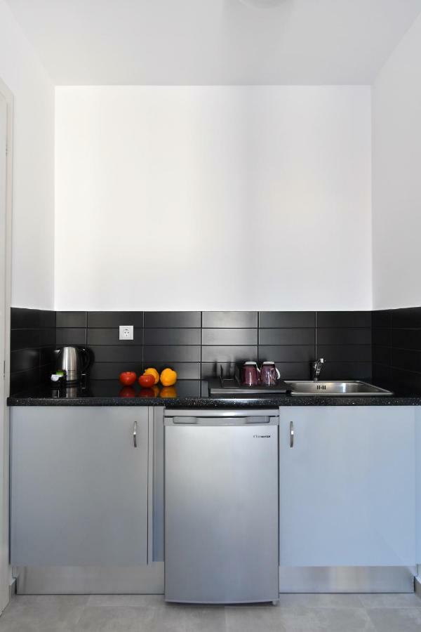 נאוסה Harmony Apartments מראה חיצוני תמונה